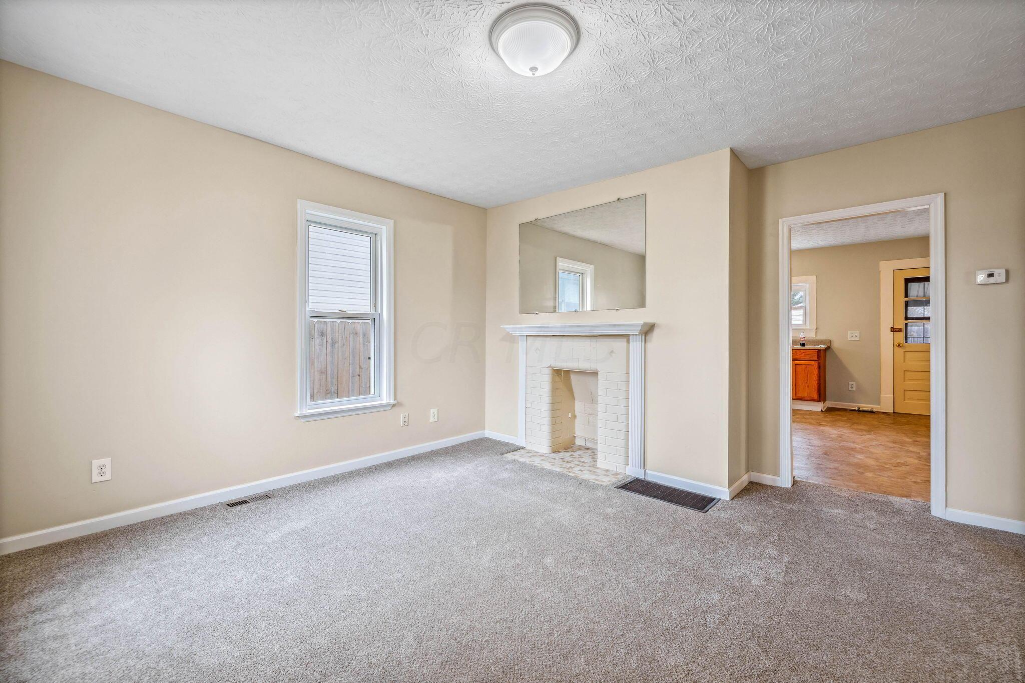 240 Delray Road Columbus, OH 43207 - Photo 6 of 28 34-web-or-mls-240-delray-rd