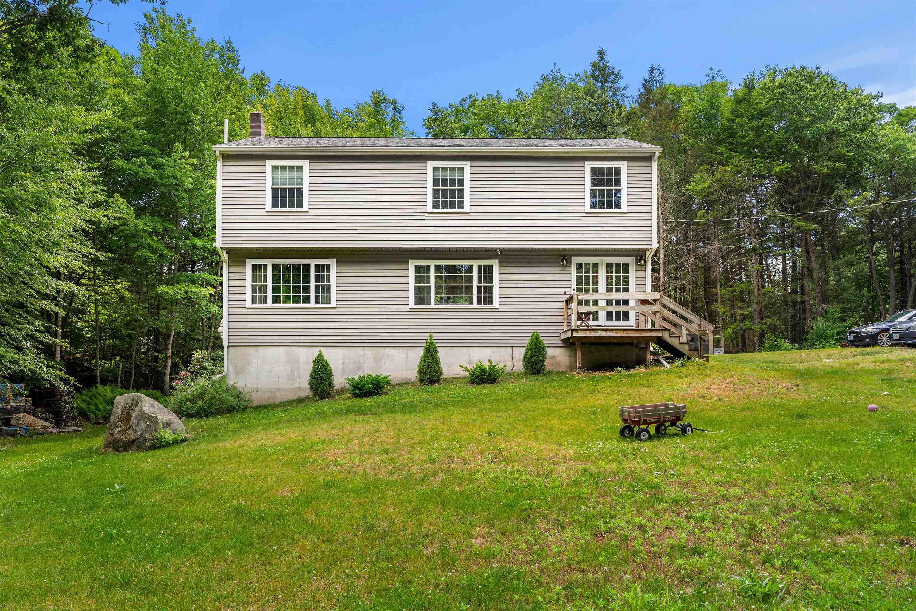 61 Sofia Way Nottingham, NH 03290 - Photo 1 of 36