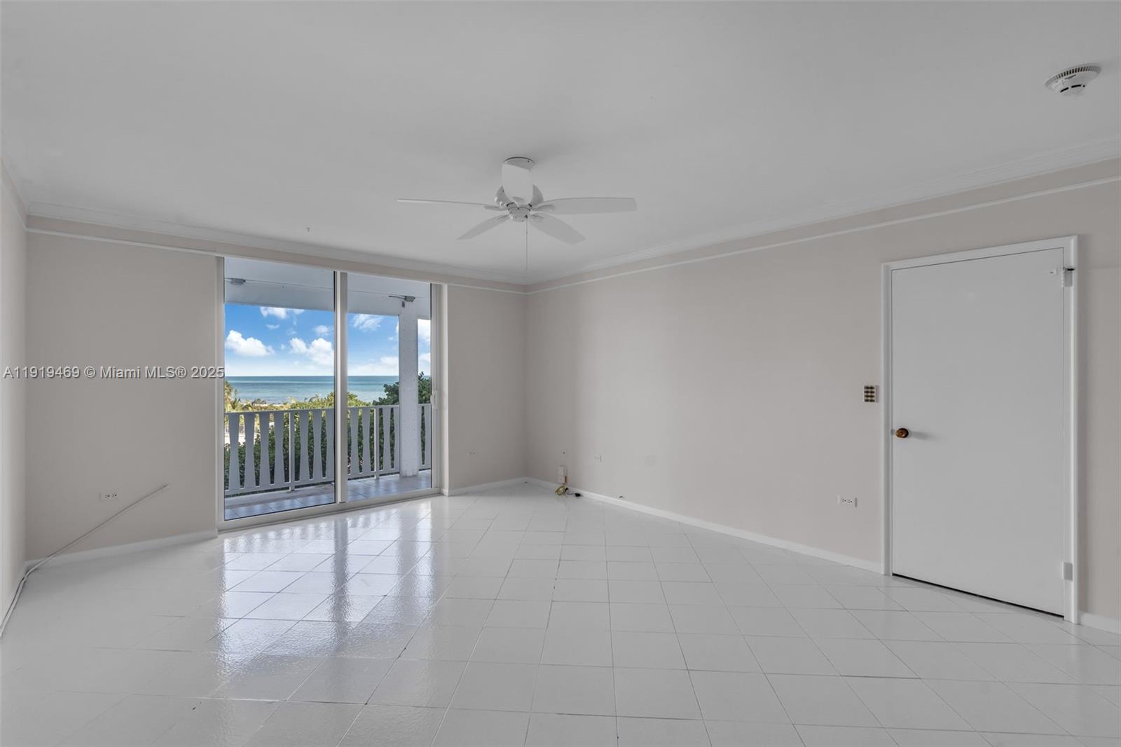 200 Ocean Ln Drive, Unit 407GR09 Key Biscayne, FL 33149 - Photo 11 of 56 a view of empty room with floor to ceiling window