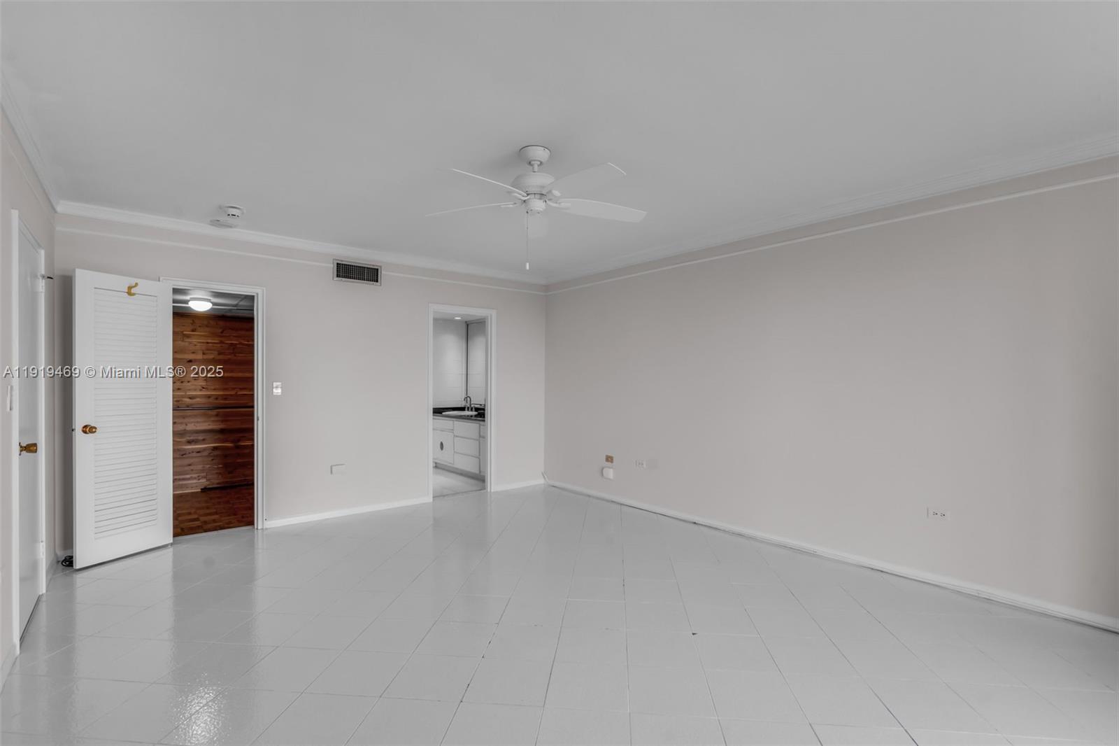 200 Ocean Ln Drive, Unit 407GR09 Key Biscayne, FL 33149 - Photo 14 of 56 wooden floor in an empty room