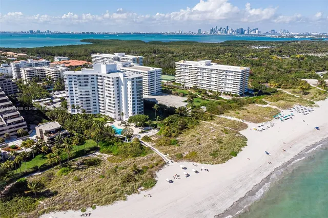 $1,750,000 | 200 Ocean Ln Drive, Unit 407GR09, Key Biscayne, FL 33149