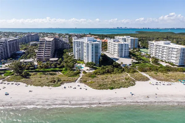 $1,750,000 | 200 Ocean Ln Drive, Unit 407GR09, Key Biscayne, FL 33149
