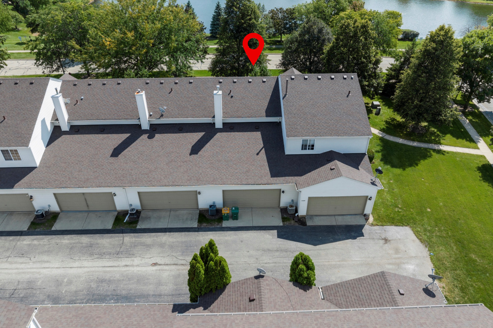 1565 Azalea Circle Romeoville, IL 60446 - Photo 28 of 30 a aerial view of a house with a yard
