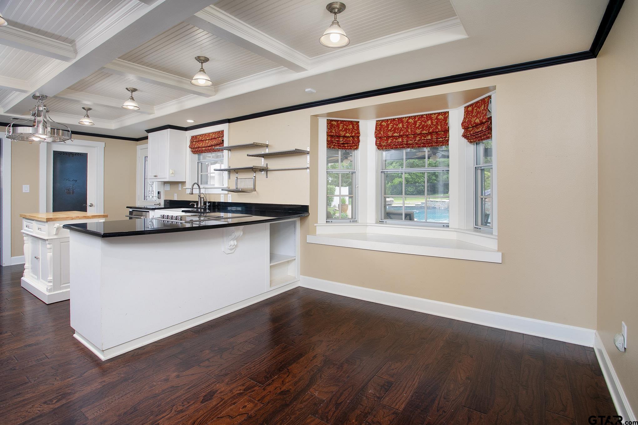 18722 Ridgeline Road Tyler, TX 75703 - Photo 31 of 47 Breakfast Room right off of kitchen.
