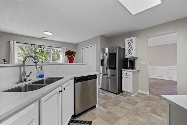 $2,400 | 6115 Riveroak Terrace, Atlanta, GA 30349