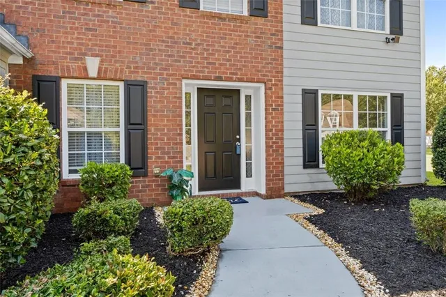 $2,400 | 6115 Riveroak Terrace, Atlanta, GA 30349