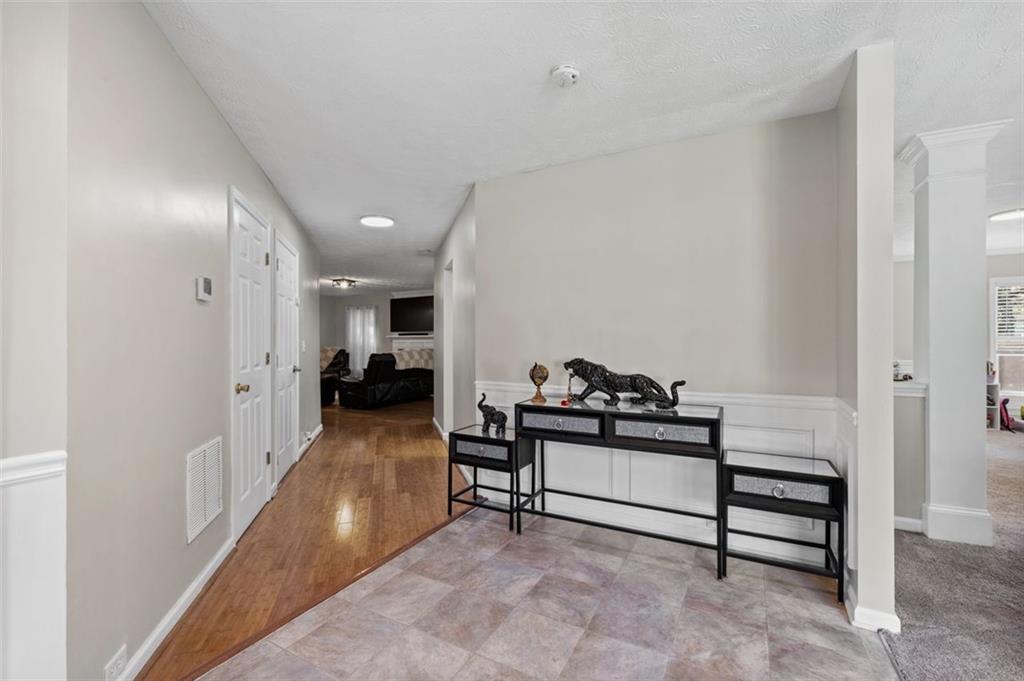 6115 Riveroak Terrace Atlanta, GA 30349 - Photo 5 of 41