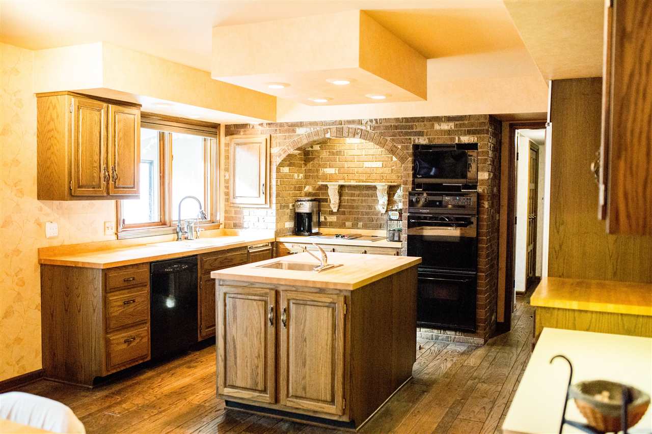 10521 Oaktree Road Fort Wayne, IN 46845 - Photo 13 of 35