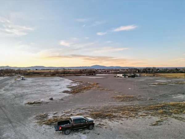 $450,000 | 17 N Road, Wheatland, WY 82201
