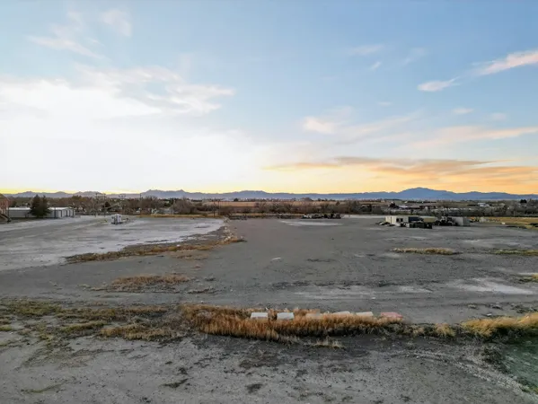 $450,000 | 17 N Road, Wheatland, WY 82201