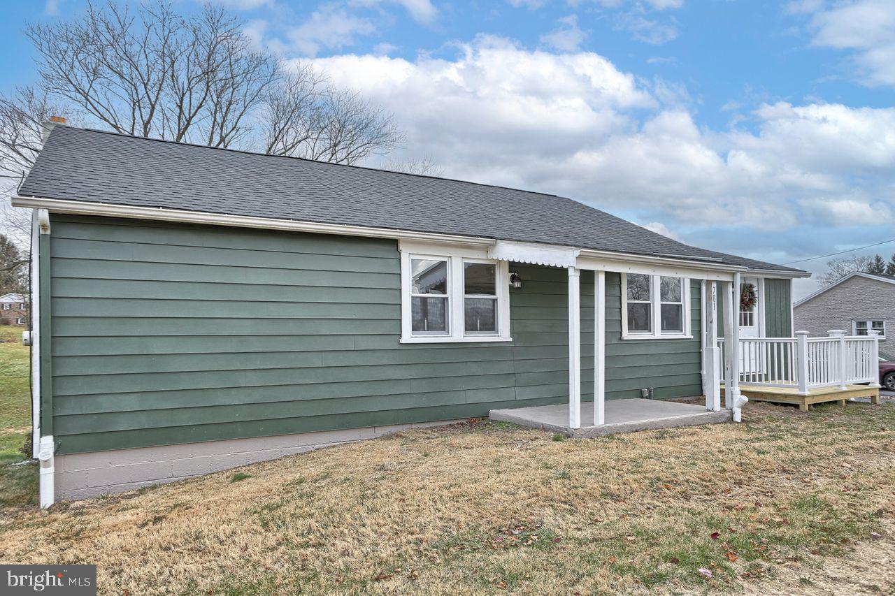 781 Longs Gap Road Carlisle, PA 17013 - Photo 4 of 37 Gallery Image 4
