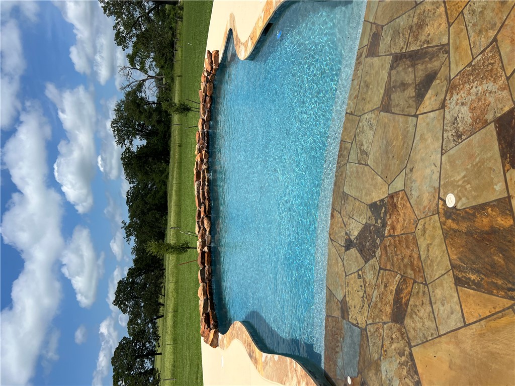 6770 Fm 1372 Road North Zulch, TX 77872 - Photo 16 of 29 Main Home Pool