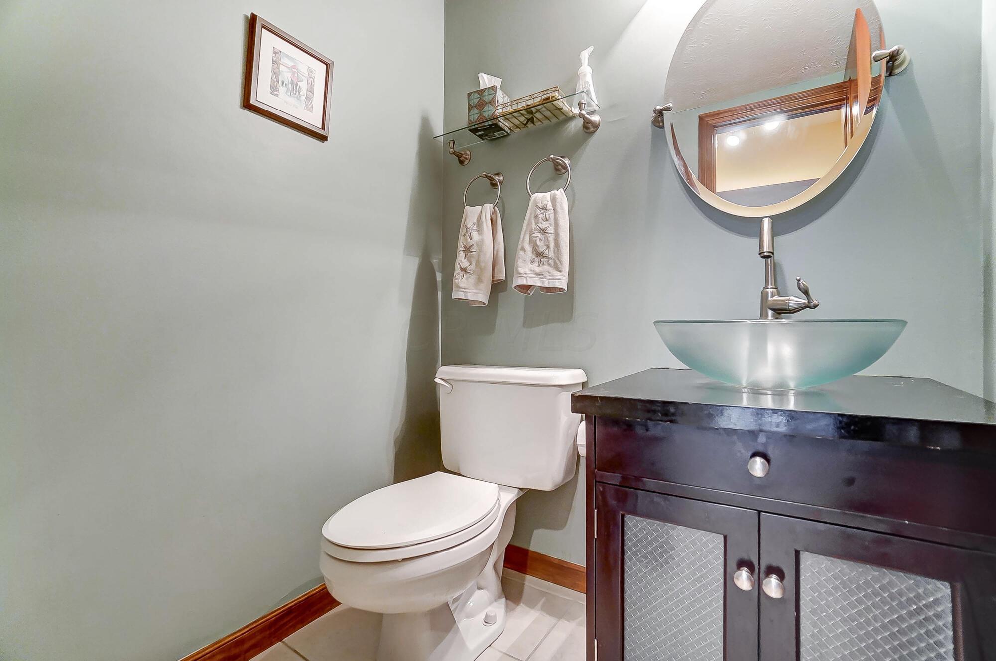 5348 Sutter Home Road Hilliard, OH 43026 - Photo 13 of 47 1st Floor Half Bath