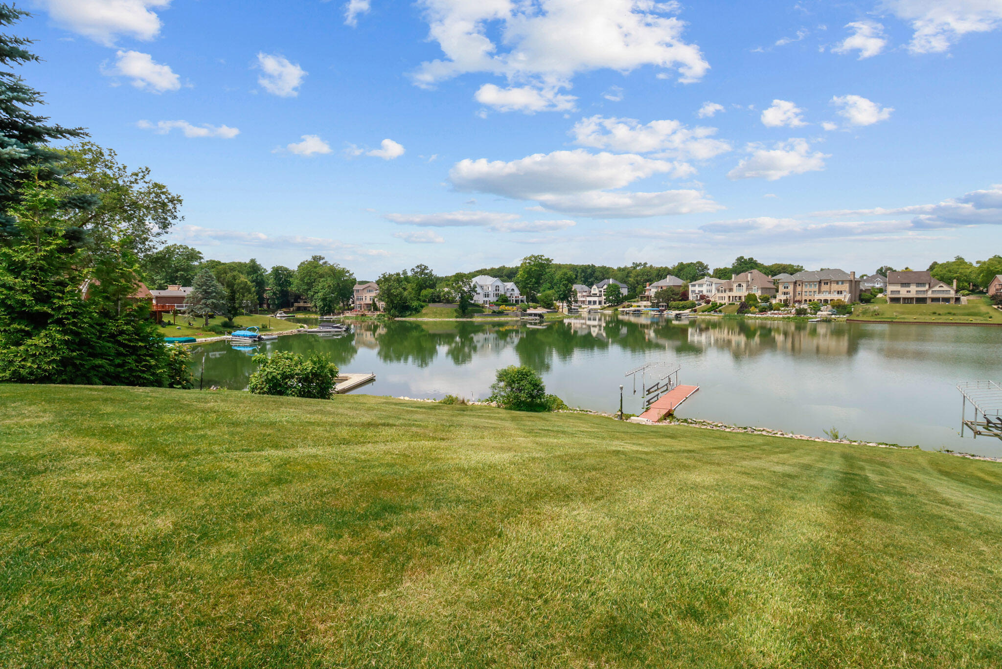 467 Scarborough Road Valparaiso, IN 46385 - Photo 11 of 60 2048x1368