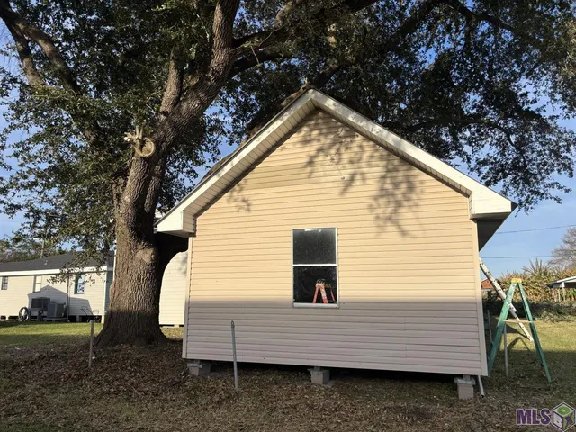 $129,900 | 106 North 3rd Street, Golden Meadow, LA 70357