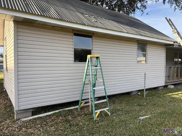 $129,900 | 106 North 3rd Street, Golden Meadow, LA 70357