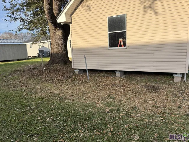 $129,900 | 106 North 3rd Street, Golden Meadow, LA 70357