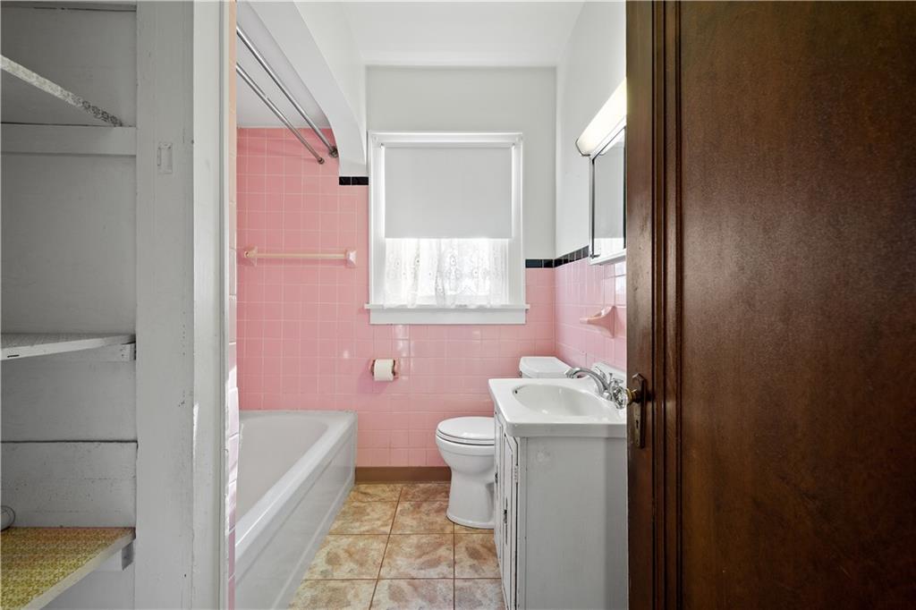 22 Coraopolis Road Coraopolis, PA 15108 - Photo 17 of 31 Gallery Image 17