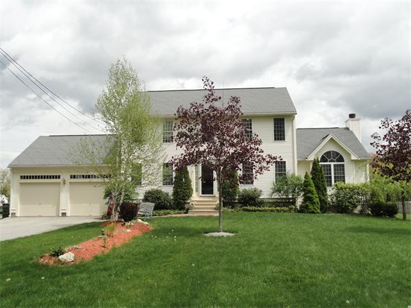 17 Lyons Road Dudley, MA 01571 - Photo 1 of 18 Gallery Image 1