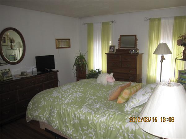 17 Lyons Road Dudley, MA 01571 - Photo 14 of 18 Gallery Image 14
