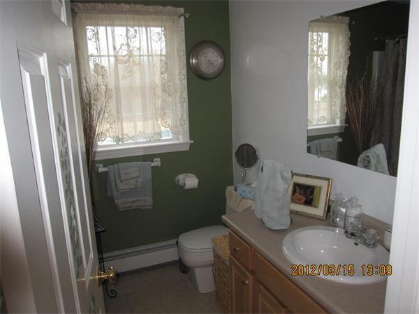 17 Lyons Road Dudley, MA 01571 - Photo 16 of 18 Gallery Image 16