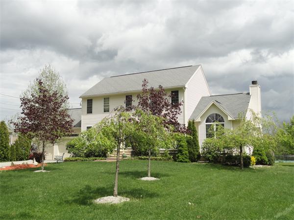 17 Lyons Road Dudley, MA 01571 - Photo 18 of 18 Gallery Image 18