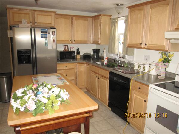 17 Lyons Road Dudley, MA 01571 - Photo 7 of 18 Gallery Image 7
