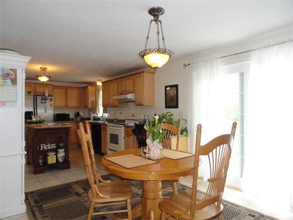 17 Lyons Road Dudley, MA 01571 - Photo 8 of 18 Gallery Image 8