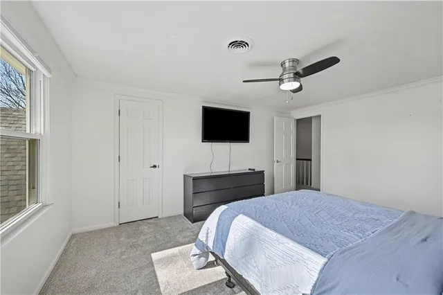 $775,000 | 204 Northwest Golfview Drive, Blue Springs, MO 64014