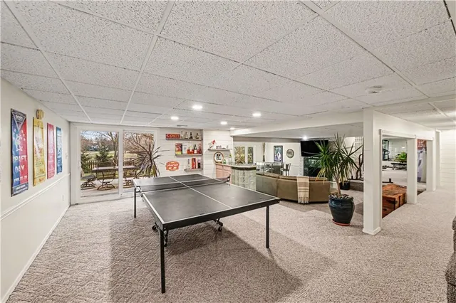 $775,000 | 204 Northwest Golfview Drive, Blue Springs, MO 64014