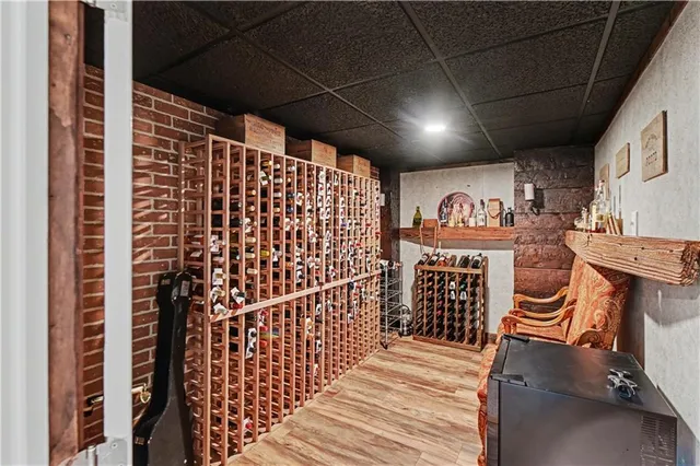 $775,000 | 204 Northwest Golfview Drive, Blue Springs, MO 64014