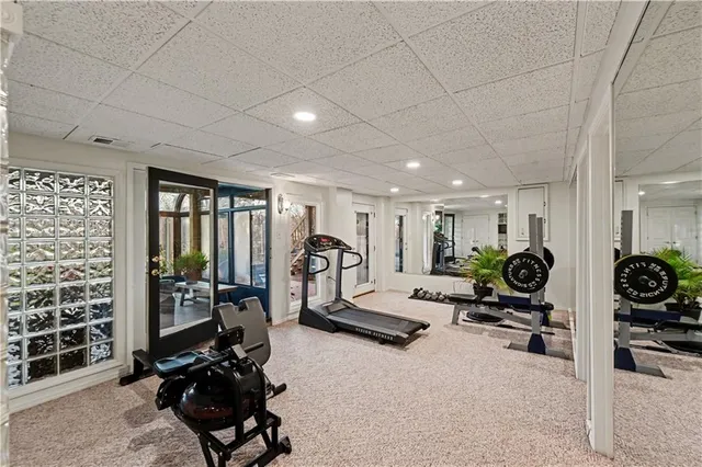 $775,000 | 204 Northwest Golfview Drive, Blue Springs, MO 64014