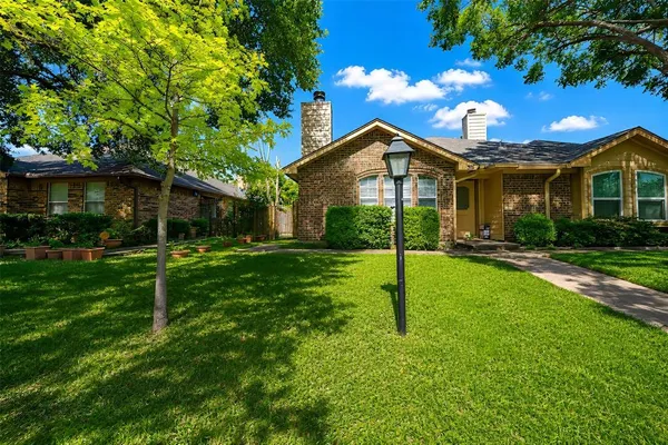 $1,895 | 316 Crowe Drive, Euless, TX 76040
