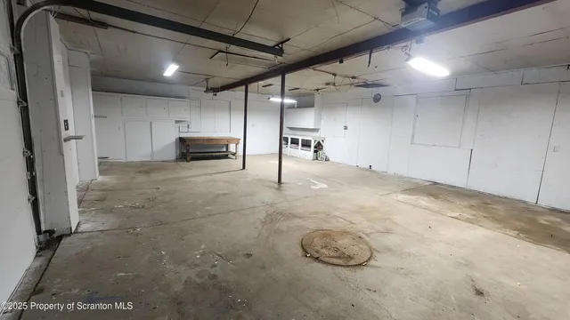 a view of a garage room