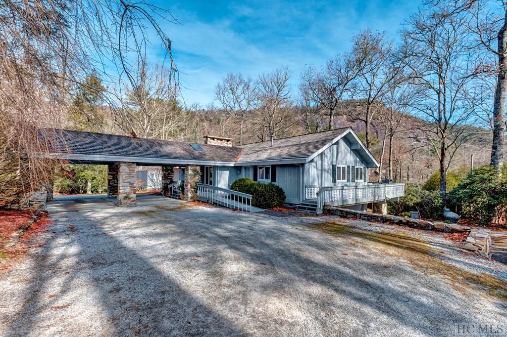 645 Wade Road Cashiers, NC 28717 - Photo 5 of 26 Gallery Image 5