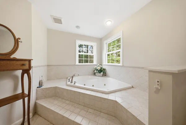 $1,165,000 | 10 Blue Jay Street, Franklin, MA 02038