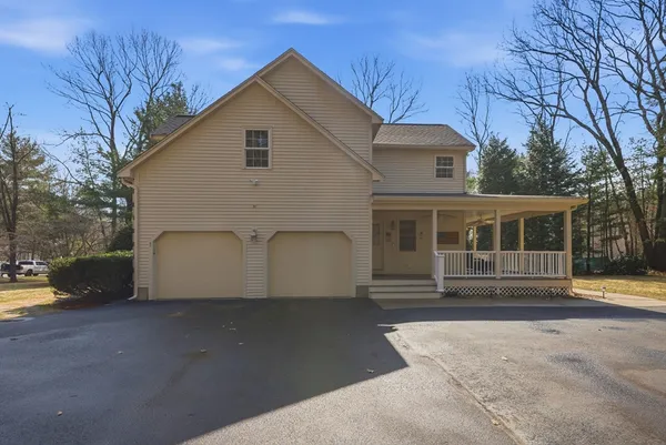 $1,165,000 | 10 Blue Jay Street, Franklin, MA 02038