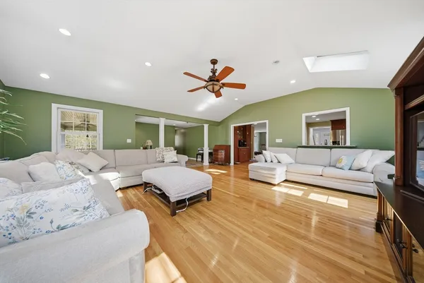 $1,165,000 | 10 Blue Jay Street, Franklin, MA 02038