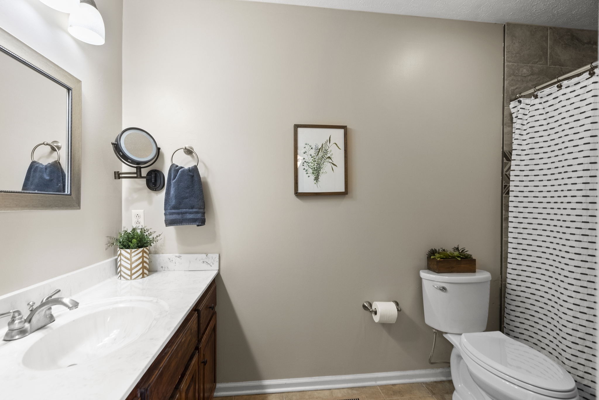145 Kilgore Trace Cross Plains, TN 37049 - Photo 21 of 34 a bathroom with a toilet a sink and mirror