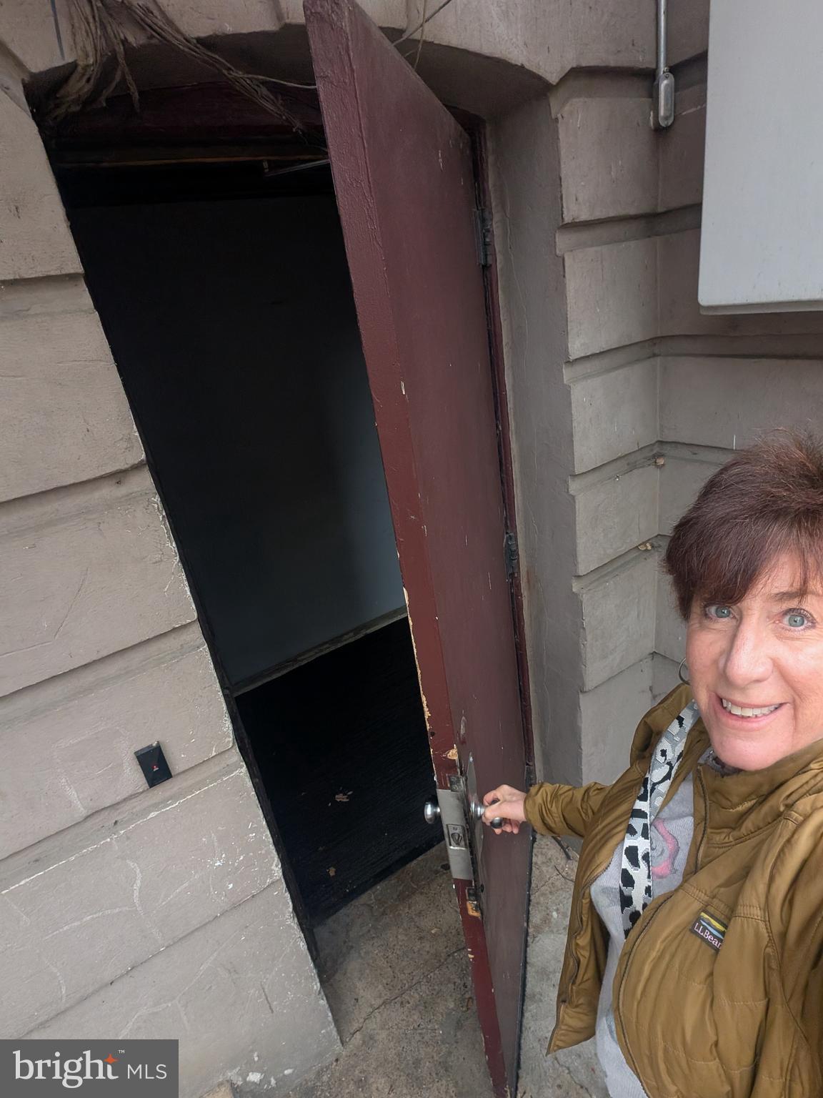 1332 15th Street Northwest, Unit B2 Washington, DC 20005 - Photo 28 of 42 Enter here - no need to go through lobby!