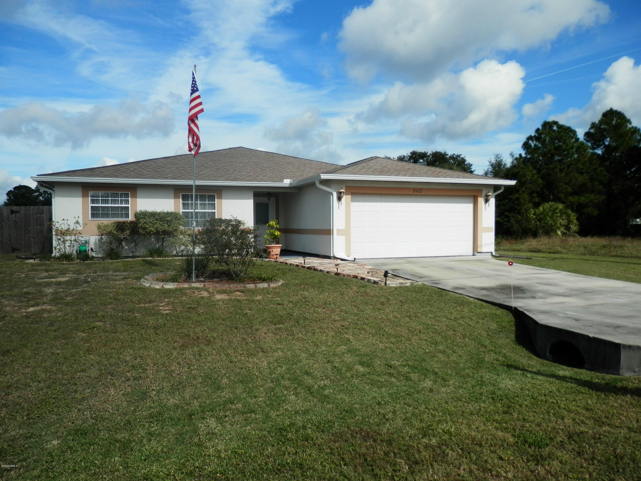 3412 Kilbee Street Mims, FL 32754 - Photo 1 of 18 3412 Kilbee St 2013 016