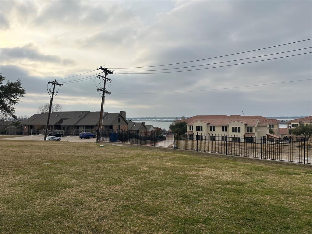 927 Signal Ridge Place Rockwall, TX 75032 - Photo 11 of 15