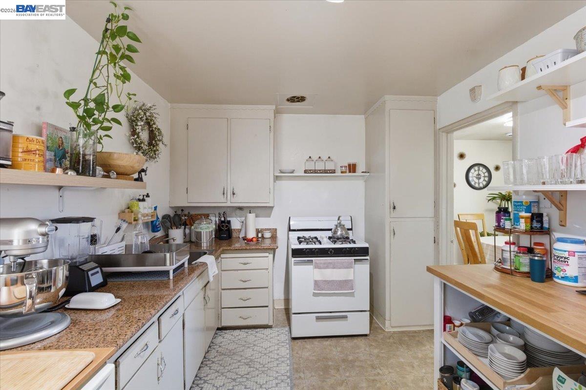 882 West Tennyson Road Hayward, CA 94544 - Photo 49 of 57