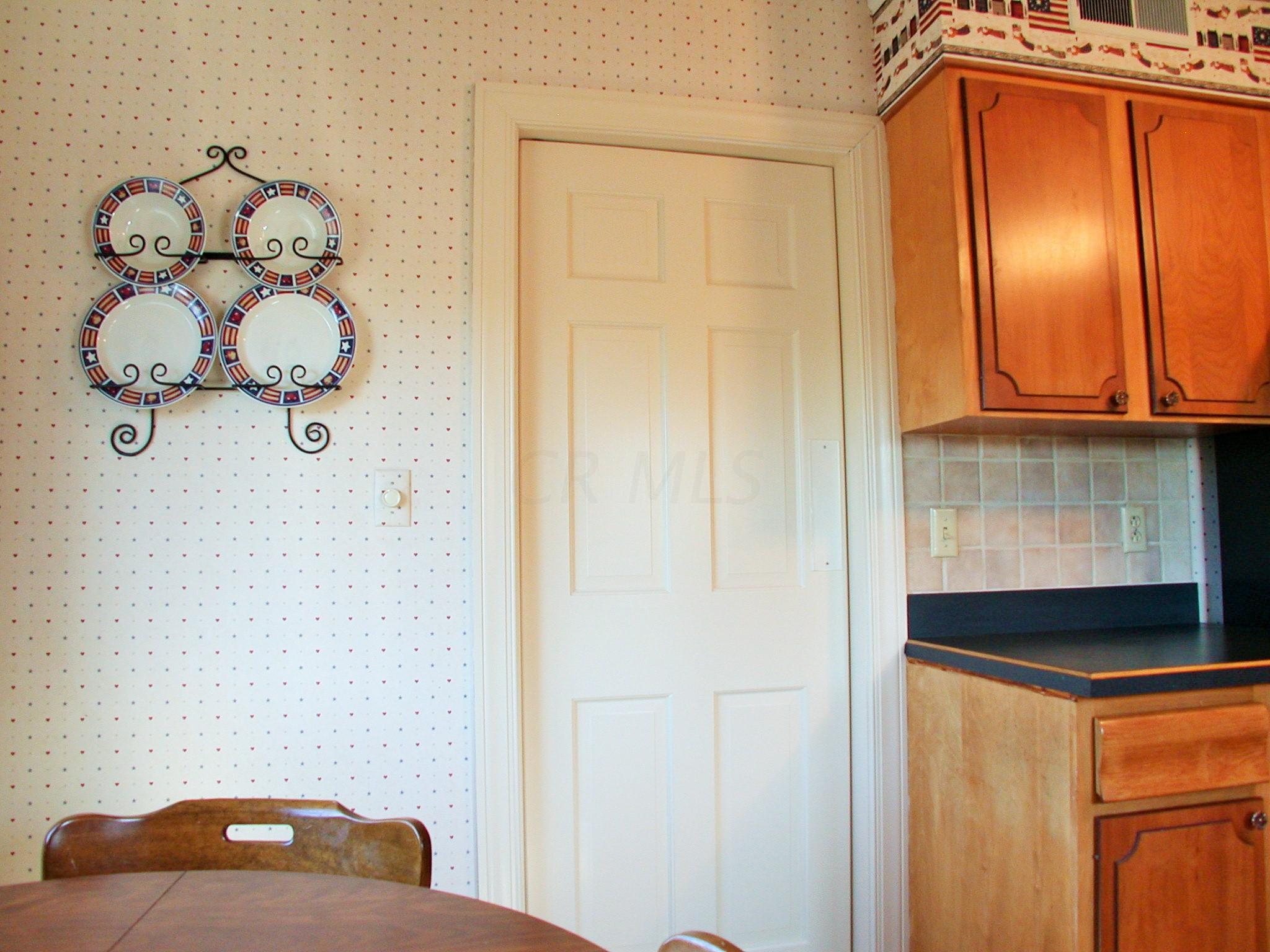 2815 Charing Road Columbus, OH 43221 - Photo 25 of 56
