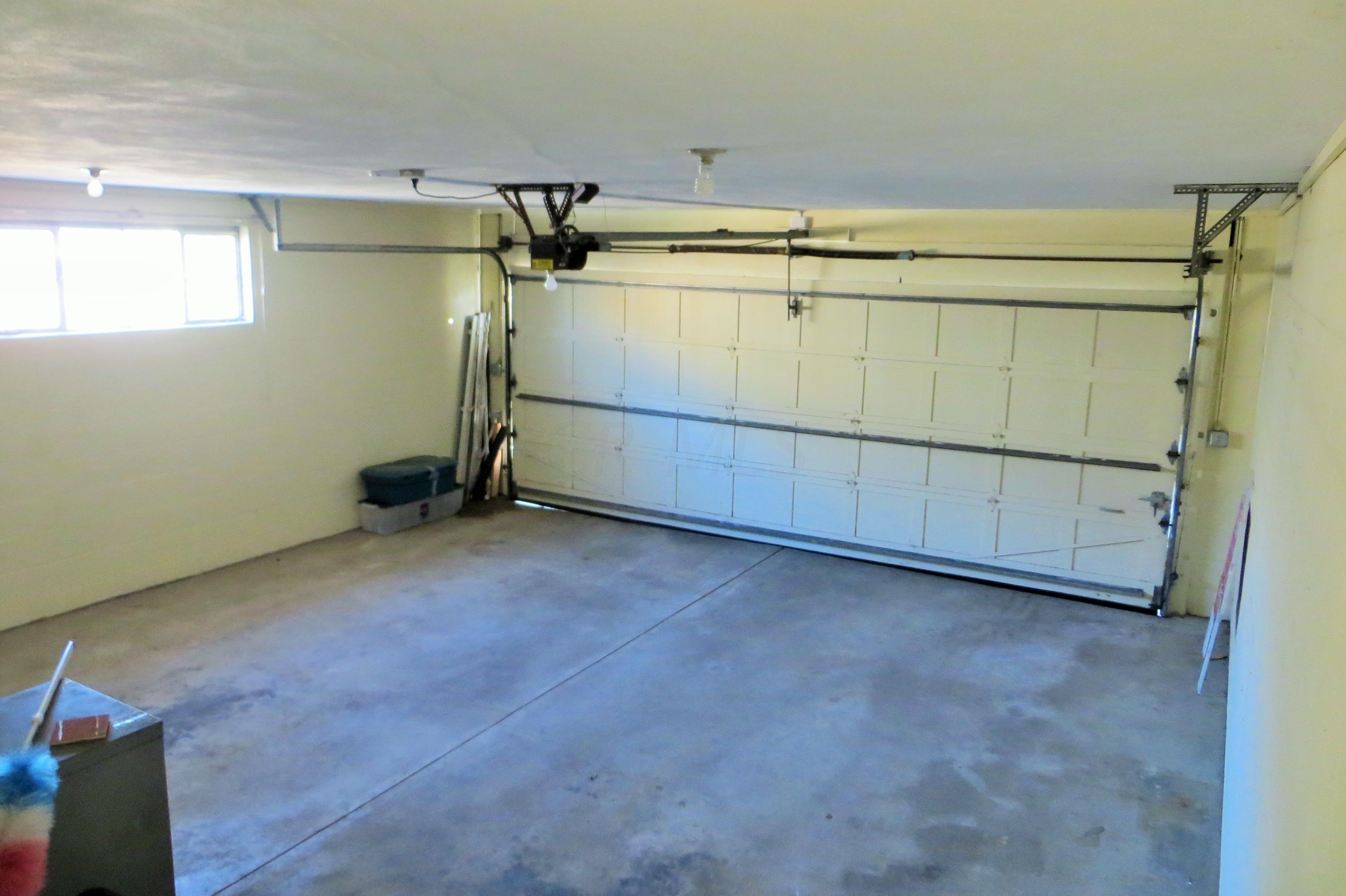 2815 Charing Road Columbus, OH 43221 - Photo 33 of 56