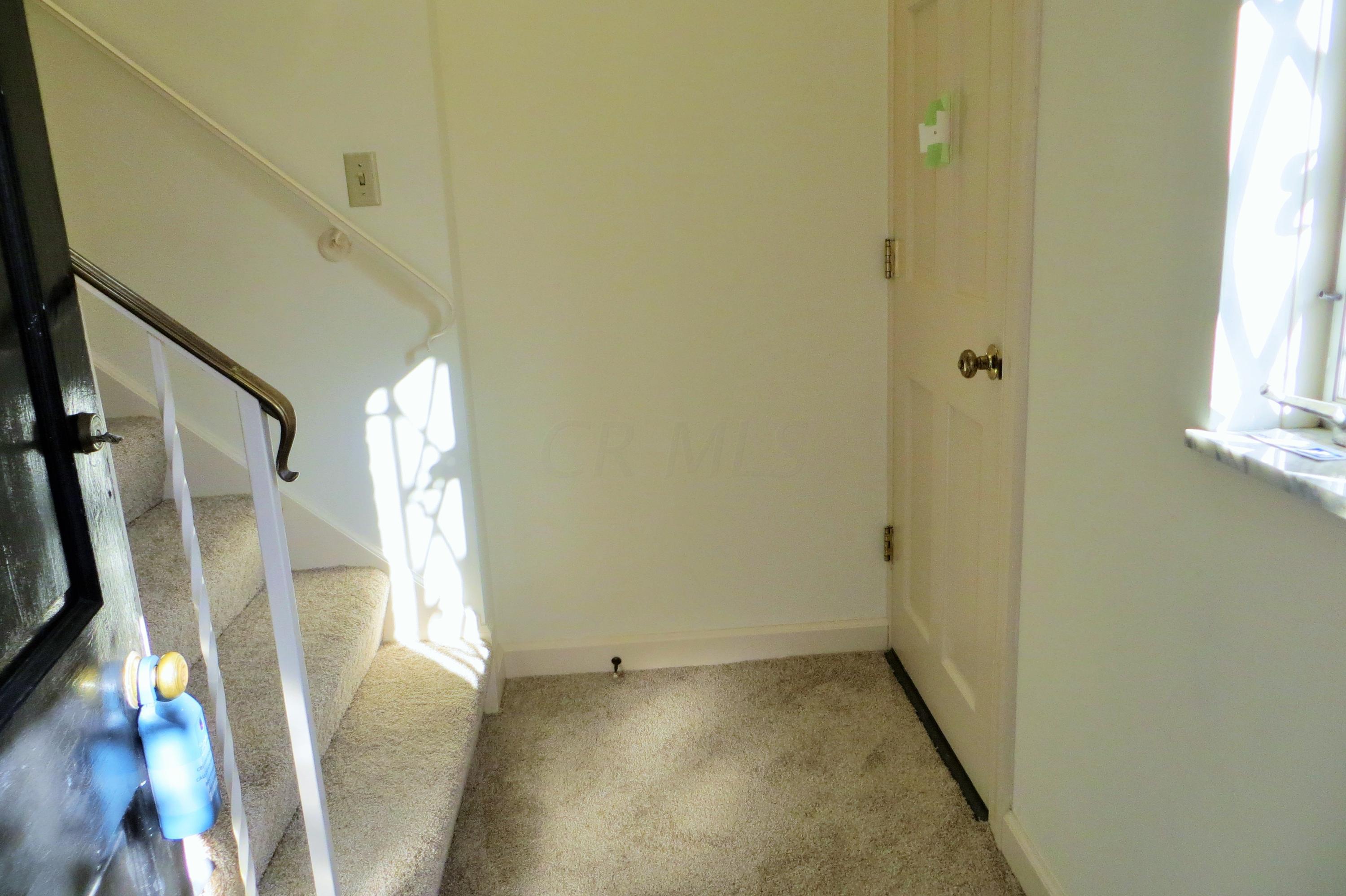 2815 Charing Road Columbus, OH 43221 - Photo 43 of 56