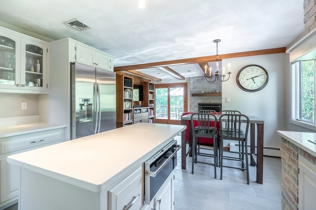 135 Argilla Road Andover, MA 01810 - Photo 4 of 37