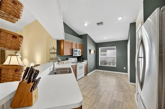 $375,000 | 10026 Creek Bluff Drive, Riverview, FL 33578