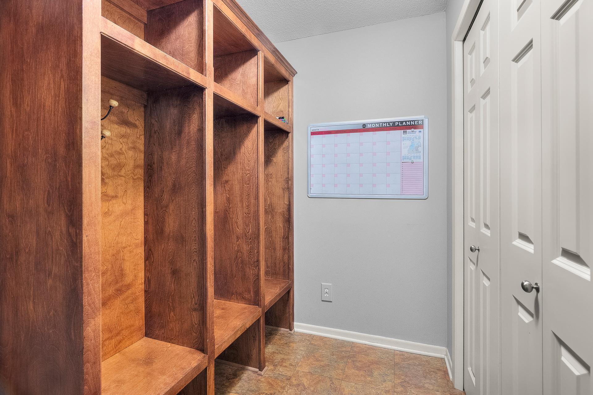 14451 Wellington Road Minnetonka, MN 55391 - Photo 26 of 67