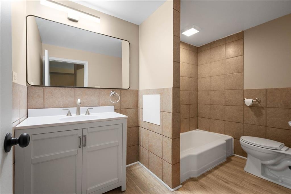 237 Paul Street Pittsburgh, PA 15211 - Photo 12 of 27